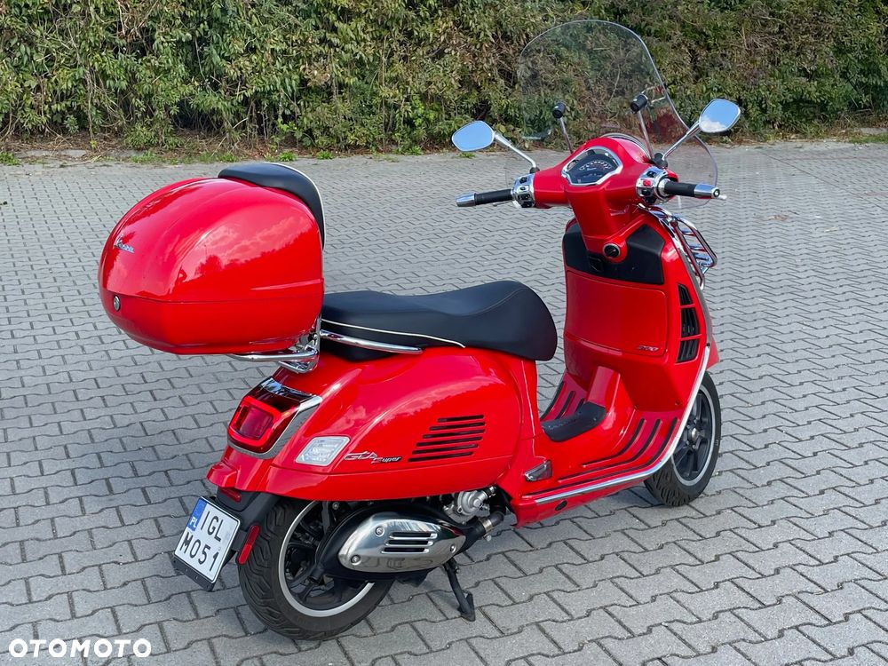 Vespa GTS - 7