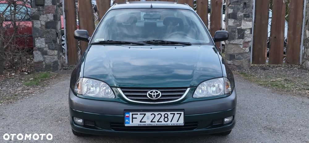 Toyota Avensis 1.6 VVT-i Terra Plus - 19