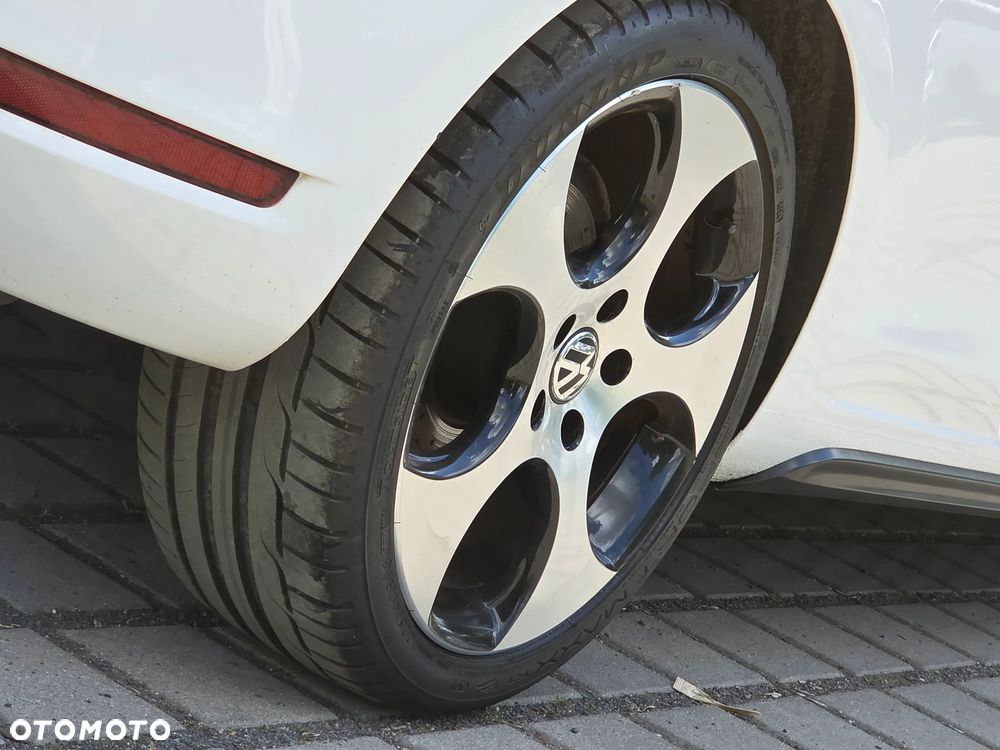 Volkswagen Golf 2.0 GTI - 18
