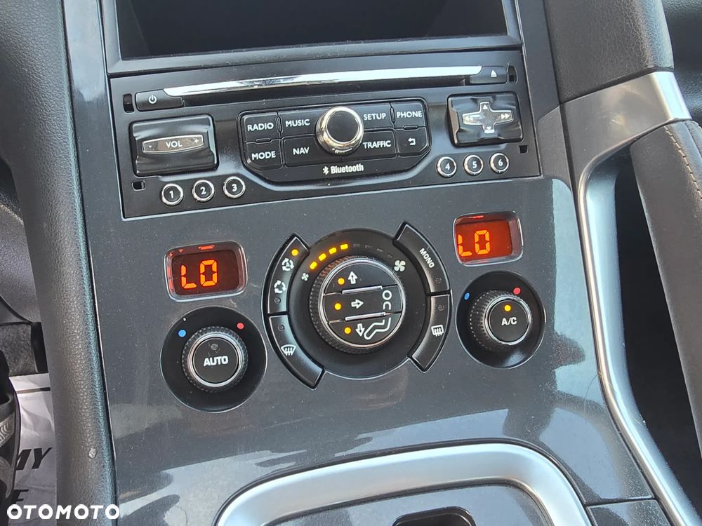 Peugeot 3008 1.6 Premium - 31