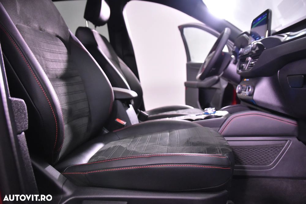 Ford Kuga 2.5 Duratec PHEV ST-LINE - 11