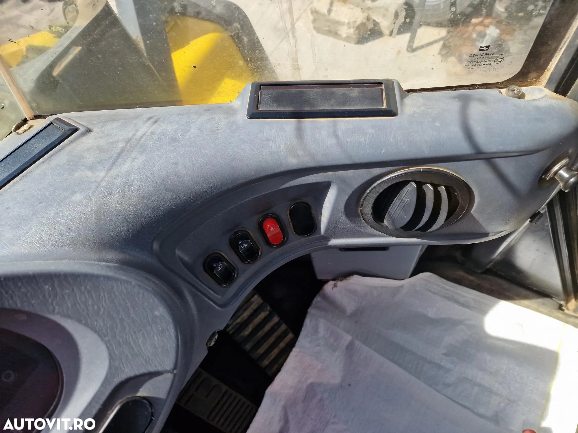 Komatsu WA320-6, 2011, 7.523h, Cupa 3mc, Anv 80% bune, Aer cond-48900 EUR+Tva - 7