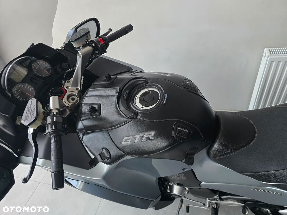 Kawasaki GTR - 17