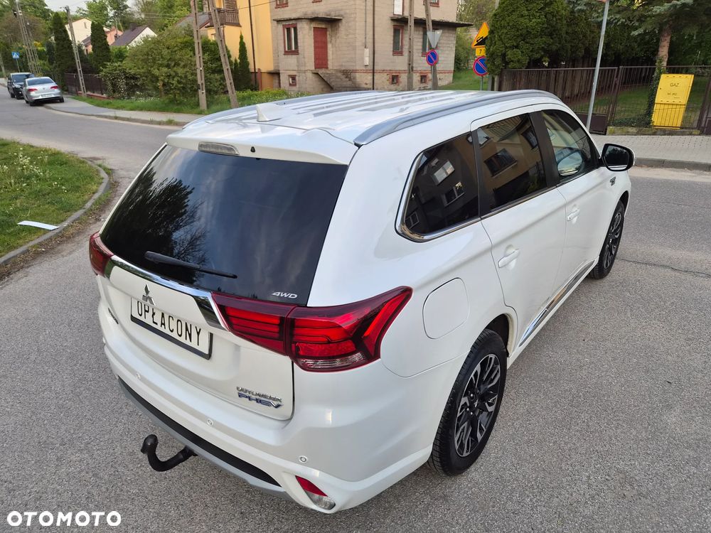 Mitsubishi Outlander - 21