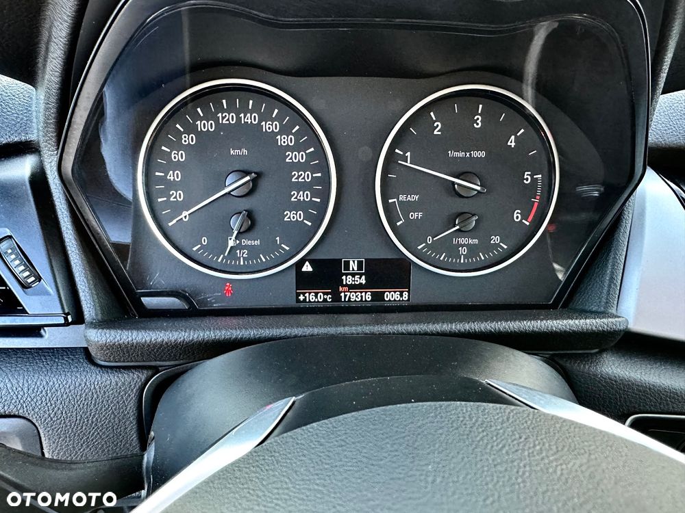BMW Seria 2 218d - 19