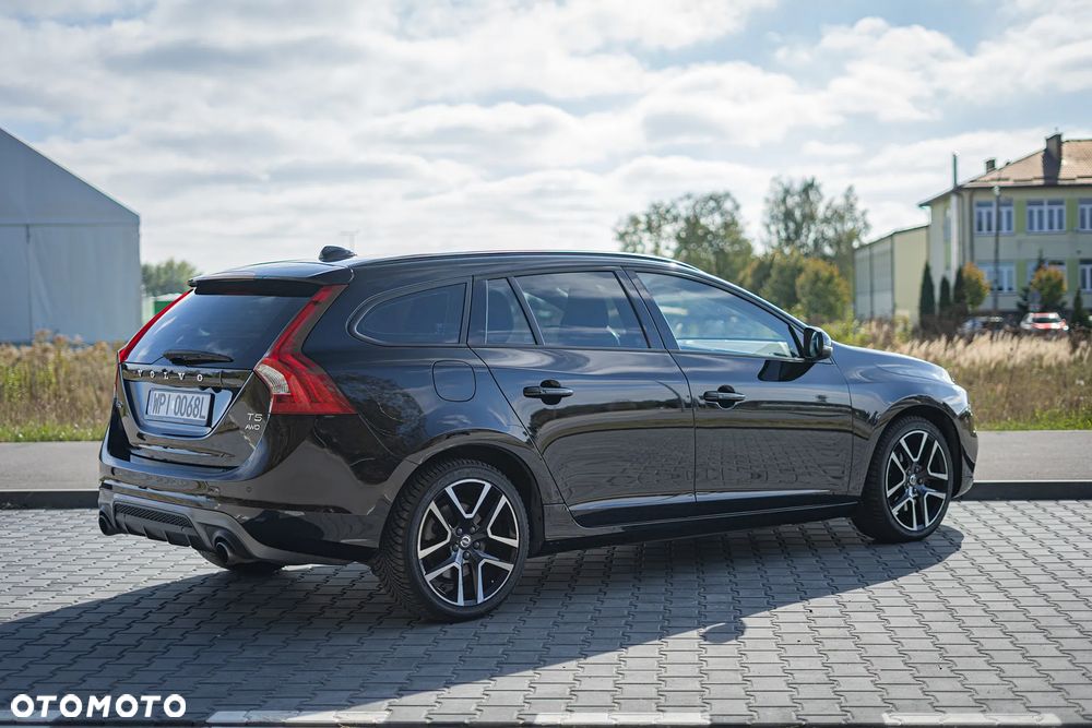 Volvo V60 T5 Drive-E R-Design Momentum - 9