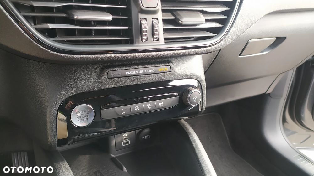 Ford Escape 2.0 EcoBoost AWD Titanium - 28