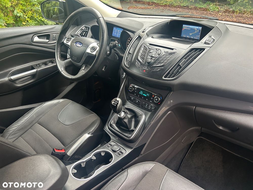 Ford Kuga 2.0 TDCi 2x4 Titanium - 19