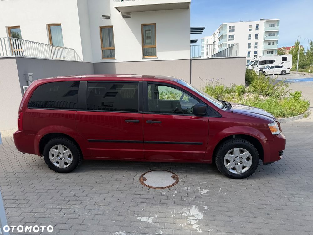 Dodge Caravan - 4