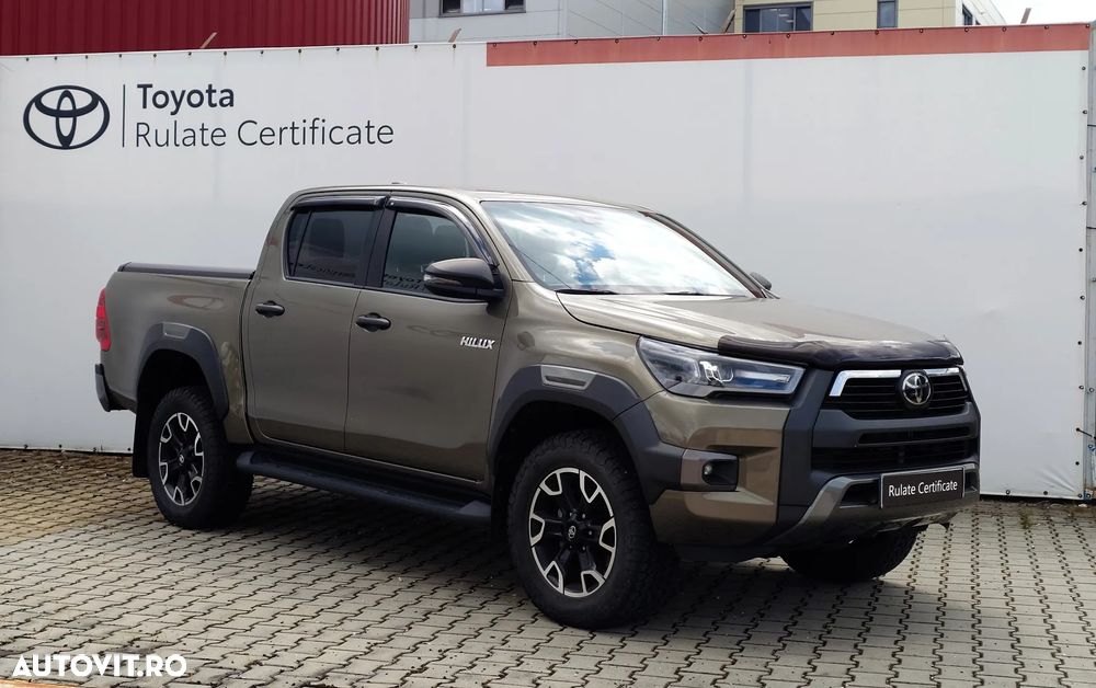 Toyota Hilux 2.8D 204CP 4x4 Double Cab AT Invincible - 1