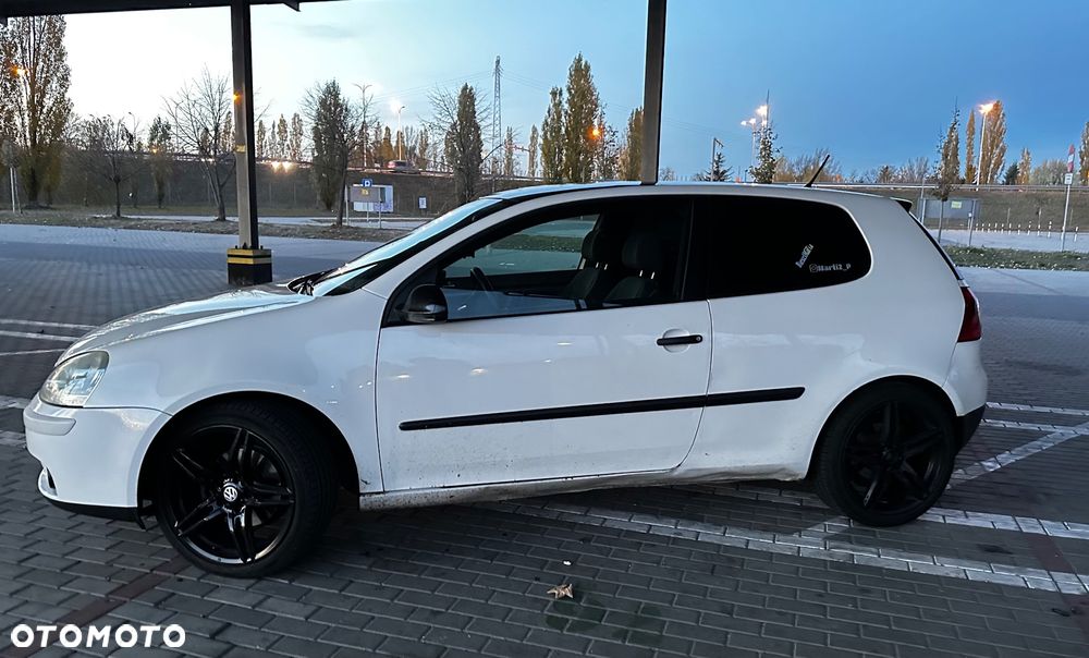 Volkswagen Golf 2.0 TDI Trendline DSG - 5