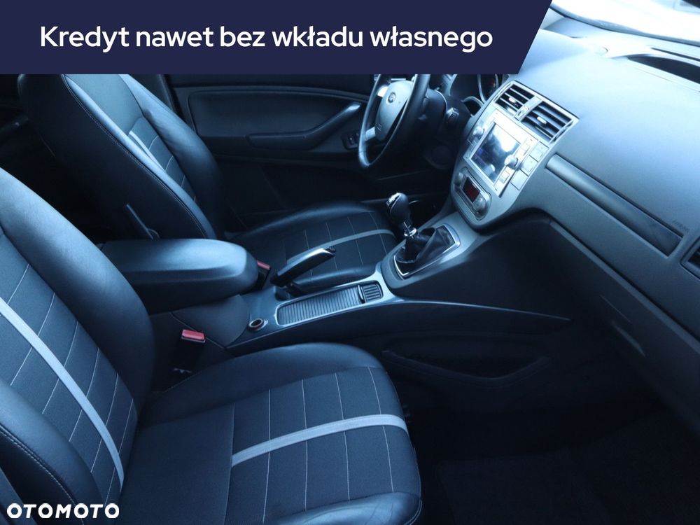 Ford Kuga - 11