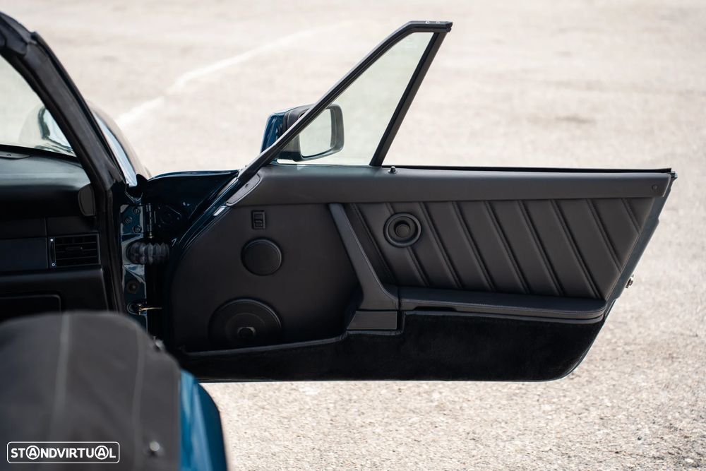 Porsche 911 (964) Cabriolet 3.6 Carrera 2 - 24