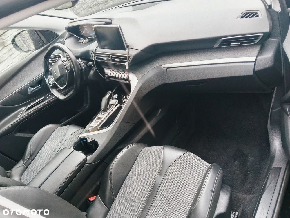 Peugeot 5008 1.2 PureTech Allure Pack S&S EAT8 - 19