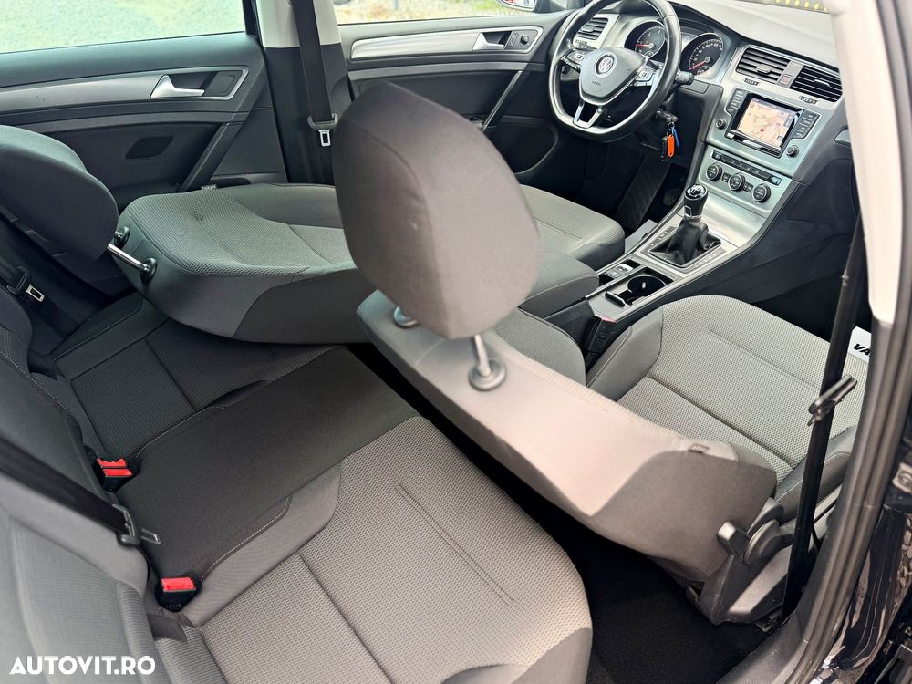 Volkswagen Golf 1.6 TDI BlueMotion Technology Cup - 24