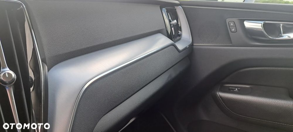 Volvo XC 60 T5 AWD Momentum - 13
