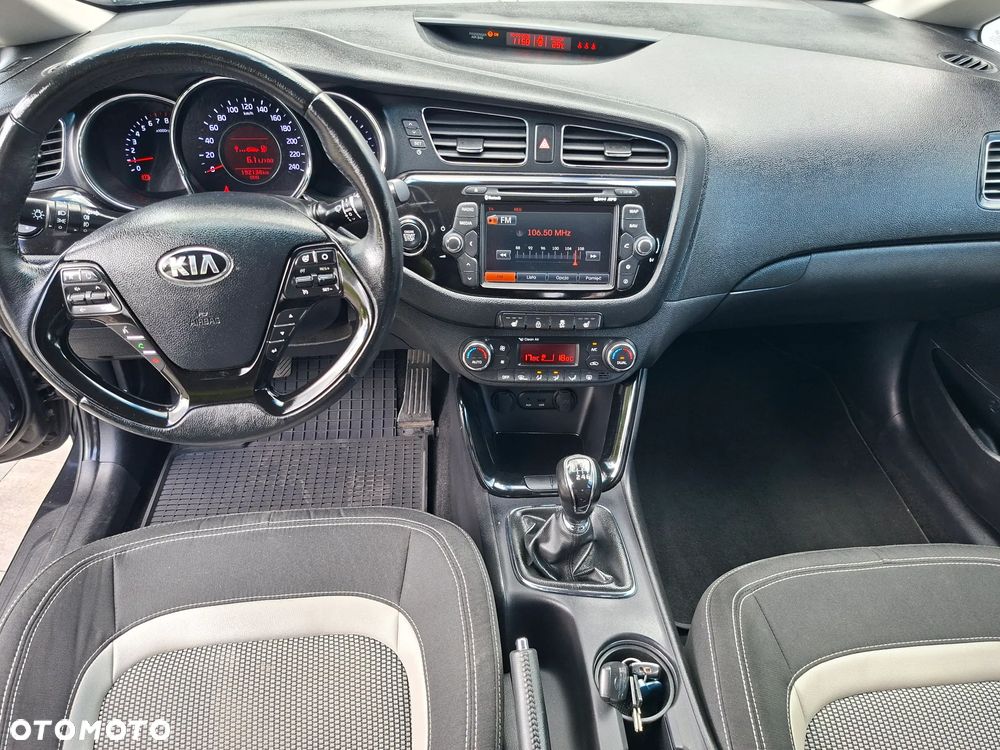 Kia Ceed 1.6 GDI Business Line - 13