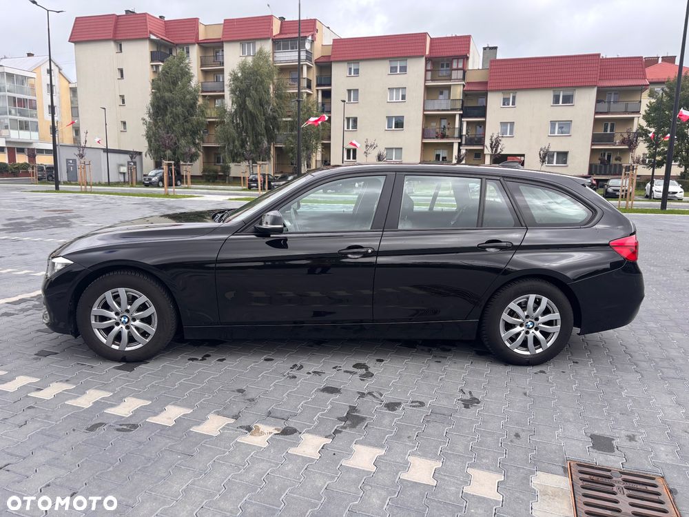 BMW Seria 3 318i Luxury Line - 3
