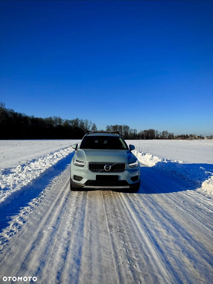 Volvo XC 40 T5 AWD Momentum - 2