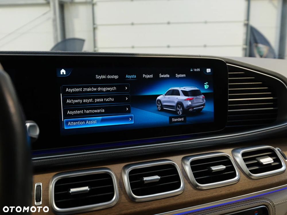 Mercedes-Benz GLE - 31