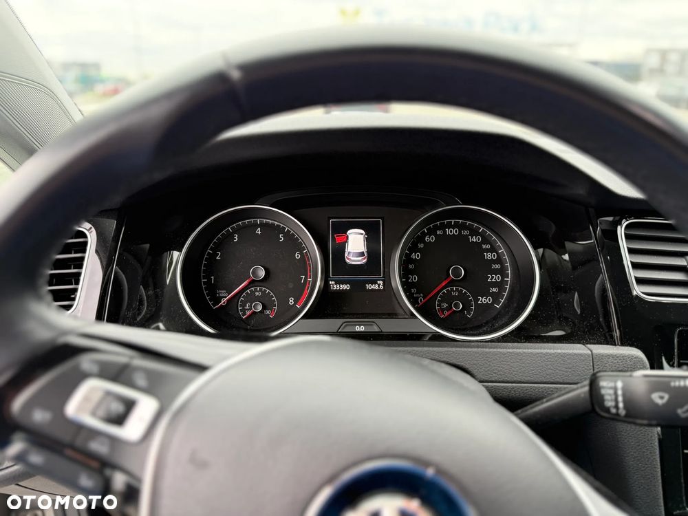 Volkswagen Golf 1.4 TSI BMT Highline - 18