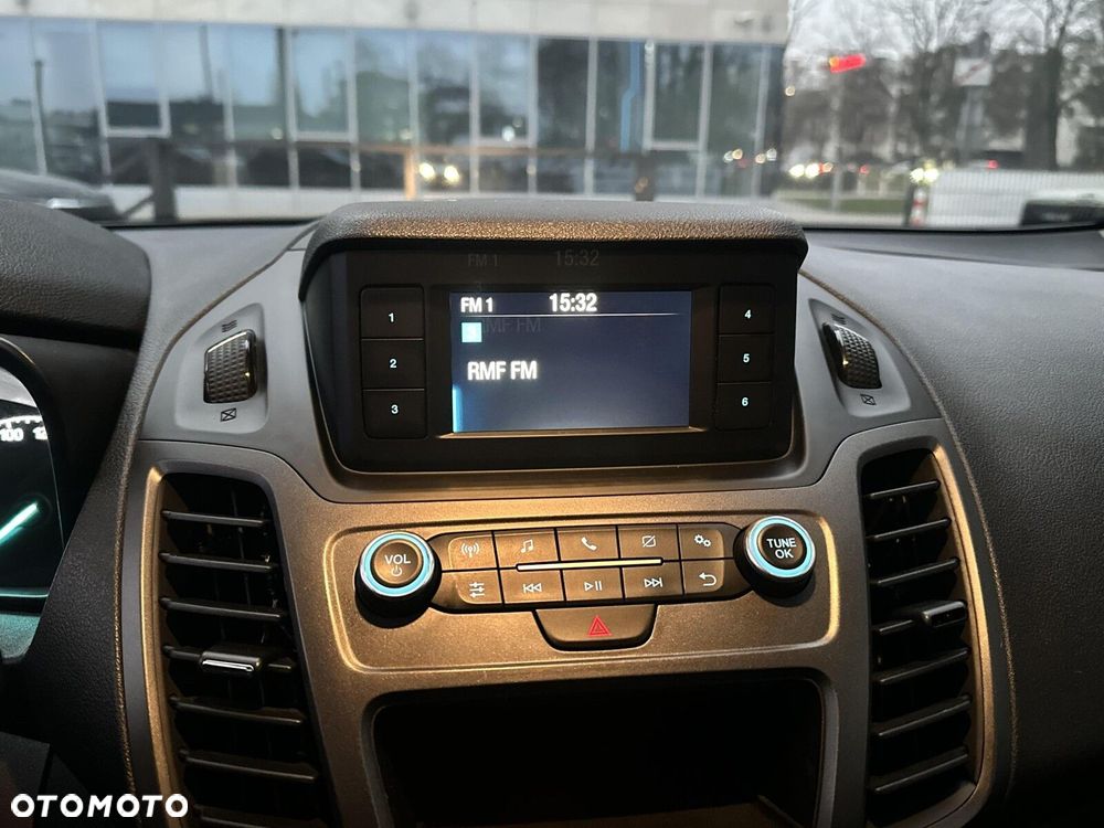 Ford Transit Connect - 14