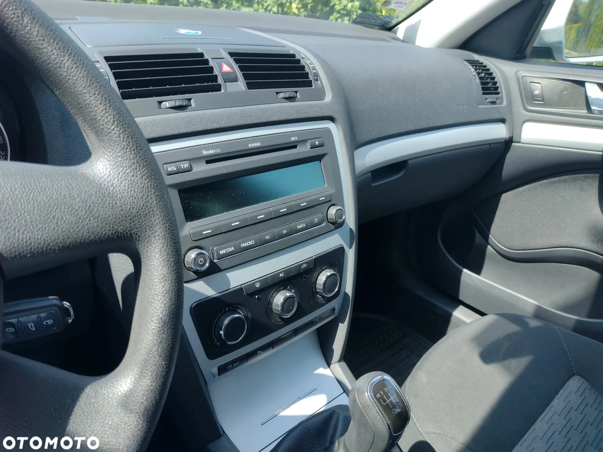 Skoda Octavia 1.4 TSI Ambiente - 14