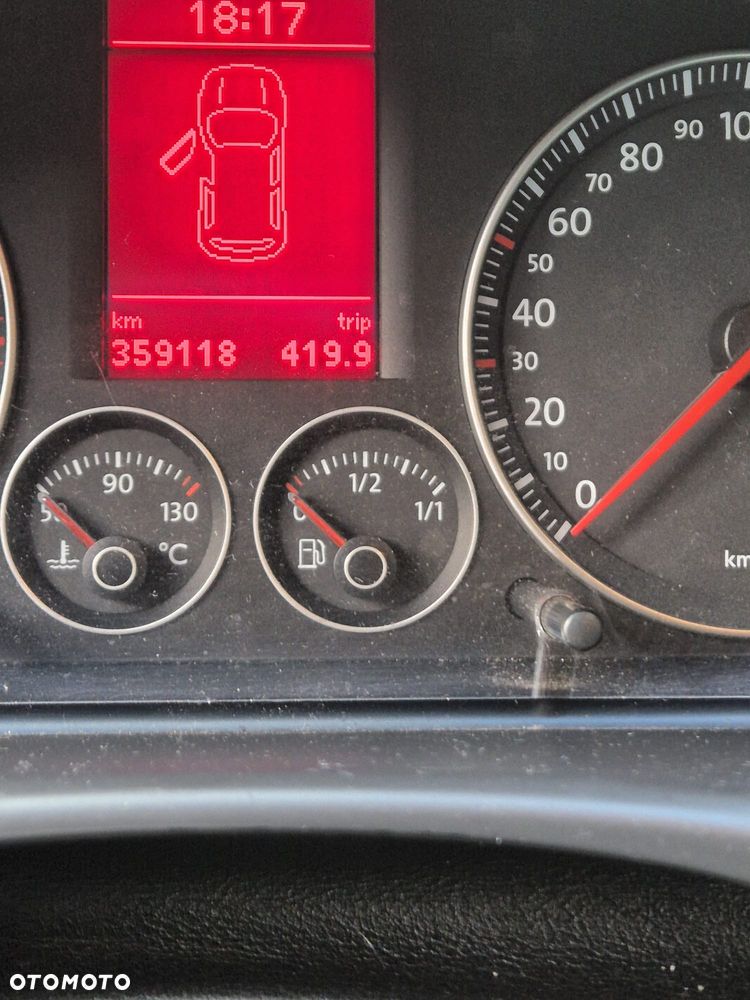 Volkswagen Touran 2.0 TDI Highline - 9