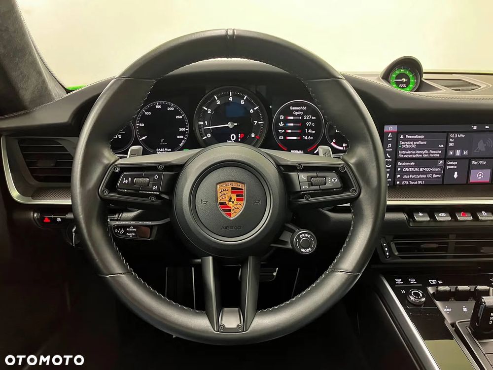 Porsche 911 Carrera 4 - 5