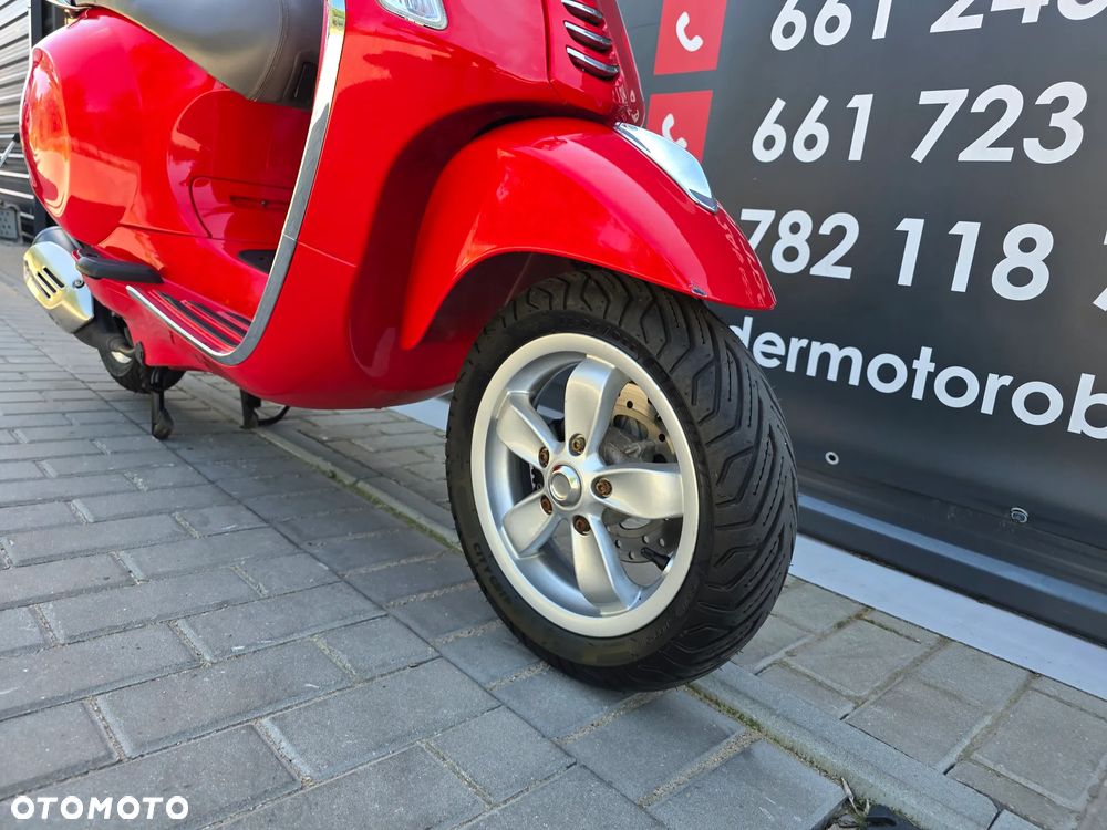 Piaggio Vespa - 12