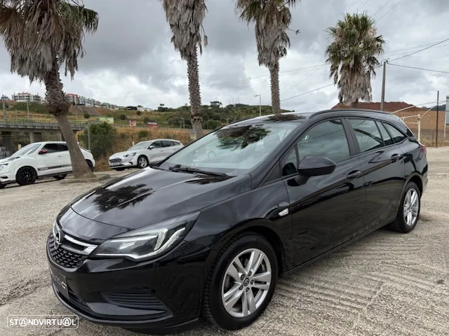Opel Astra Caravan - 8