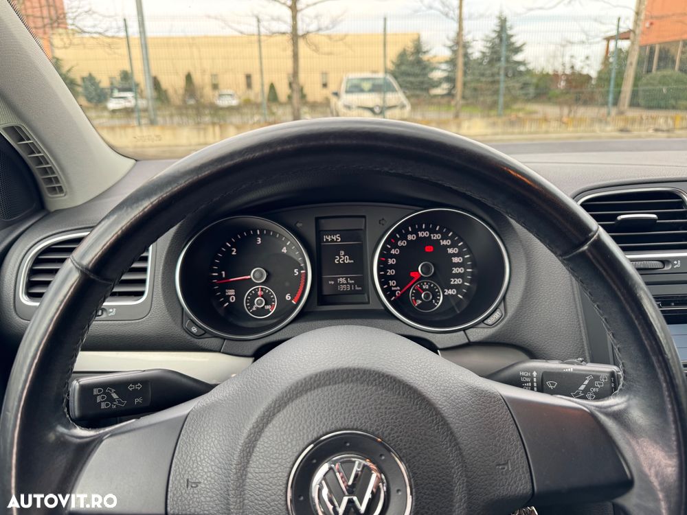 Volkswagen Golf 1.6 TDI DPF Comfortline - 12