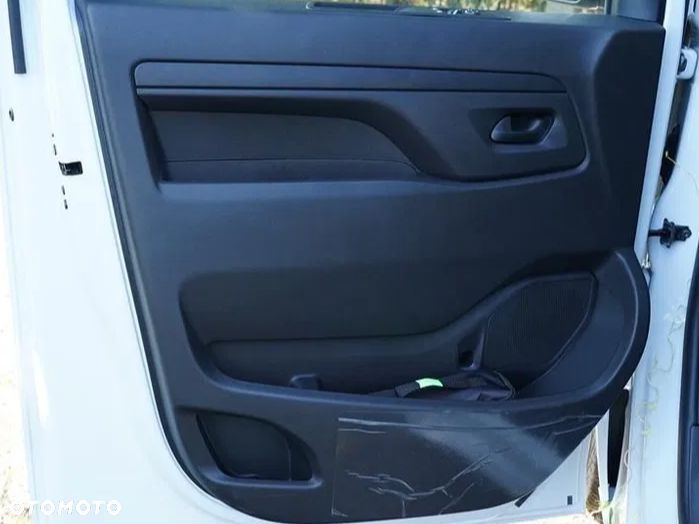 Opel Vivaro 2.2 CDTI XL 3,1t (brygadówka) - 8