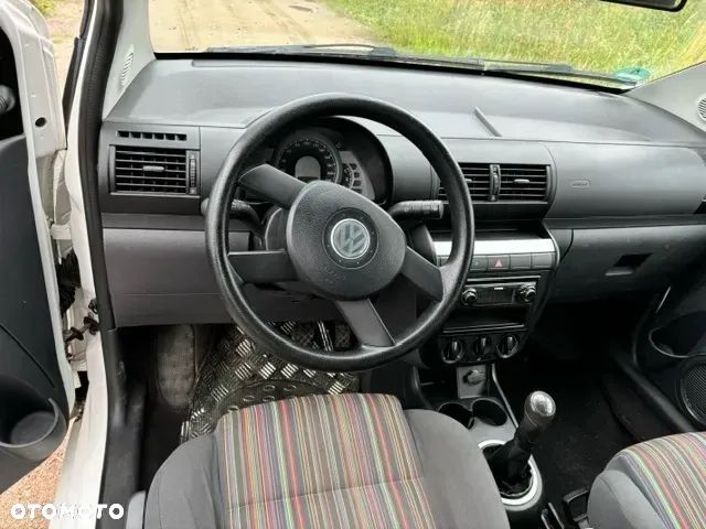 Volkswagen Fox - 12