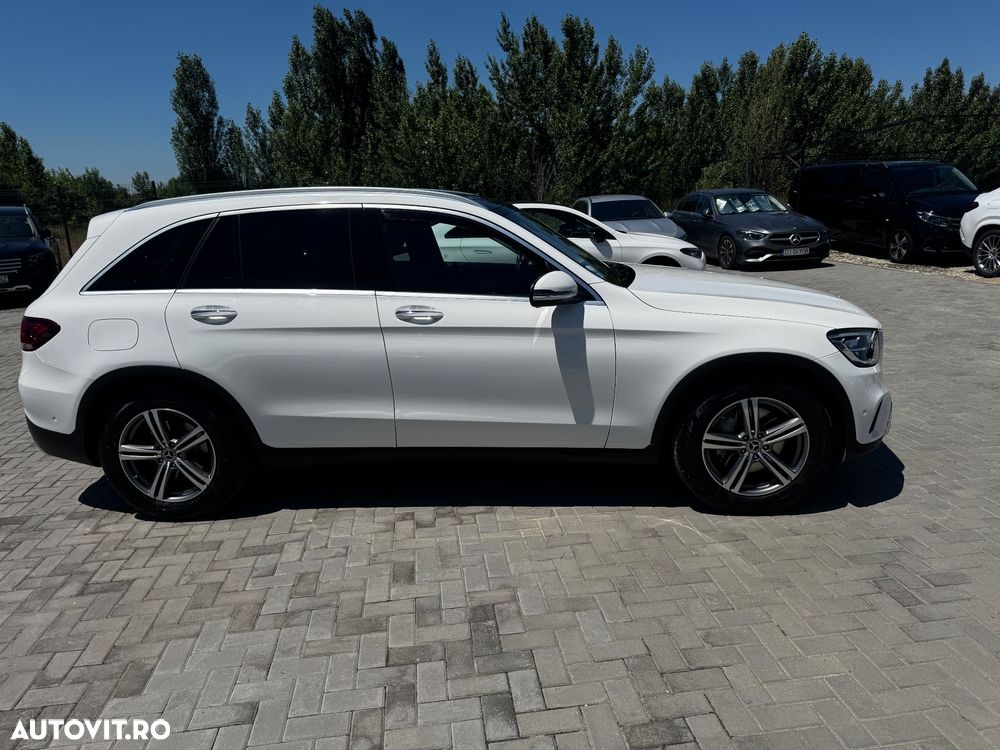 Mercedes-Benz GLC 220 d 4MATIC 9G-TRONIC AMG Line - 11