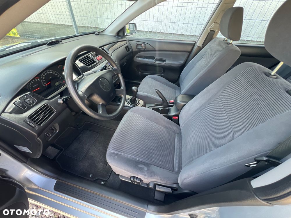 Mitsubishi Lancer 1.6 Intense - 14