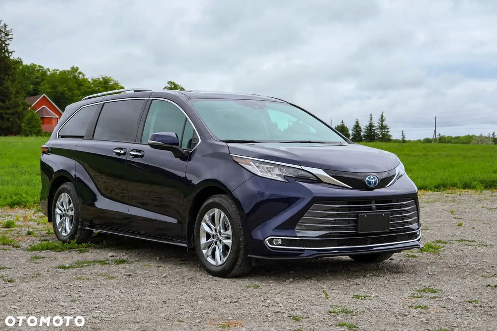 Toyota Sienna - 3