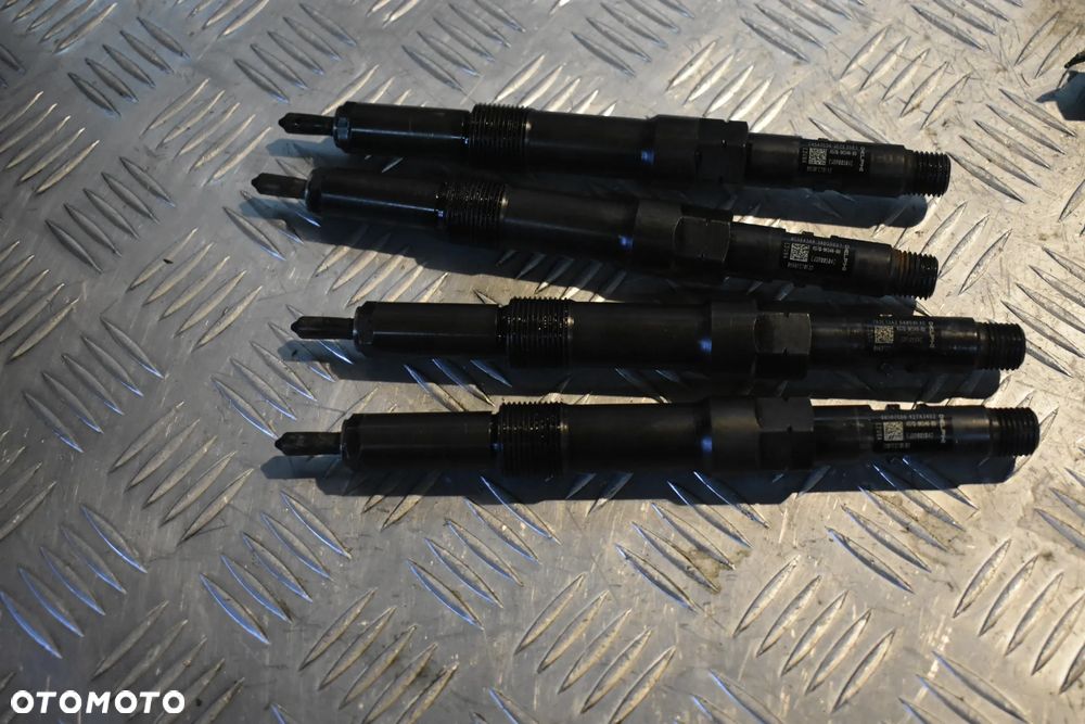 WTRYSKI WTRYSKIWACZE MONDEO MK3 2.0 4S7Q-9K546-BD - 3