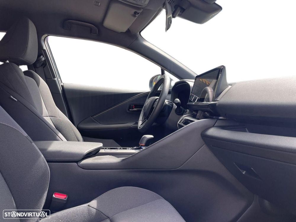 Toyota C-HR - 7