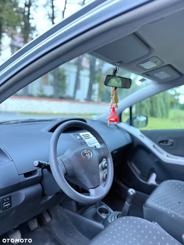 Toyota Yaris 1.0 Luna A/C - 8