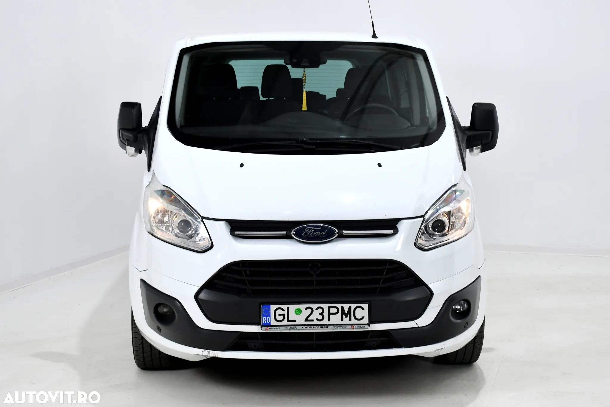 Ford Tourneo Custom - 8