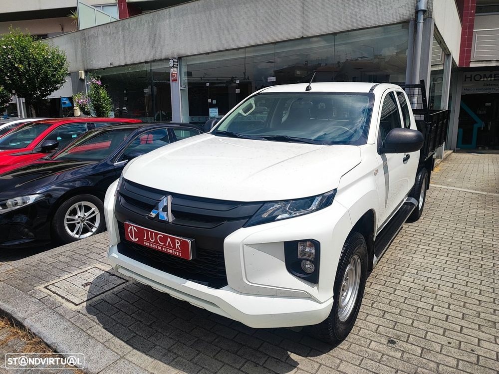 Mitsubishi L200 2.3 DI-D Space Cab Invite Strakar Look 4WD - 2