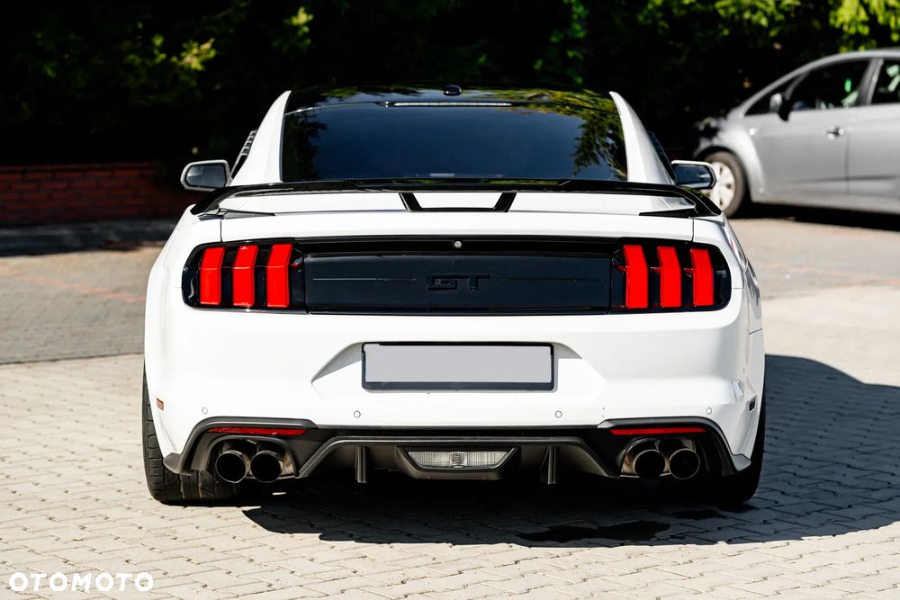 Ford Mustang - 8