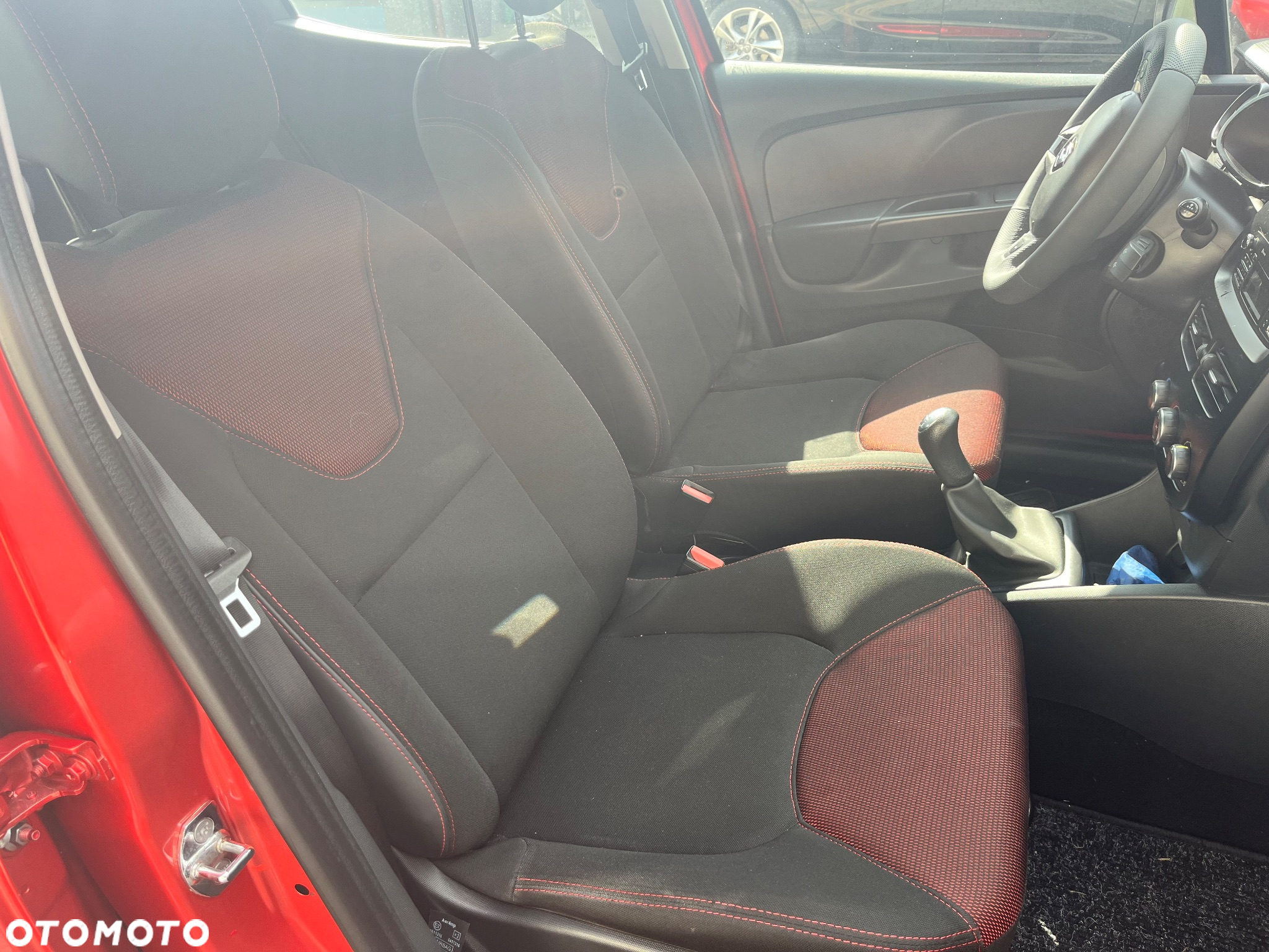 Renault Clio - 11