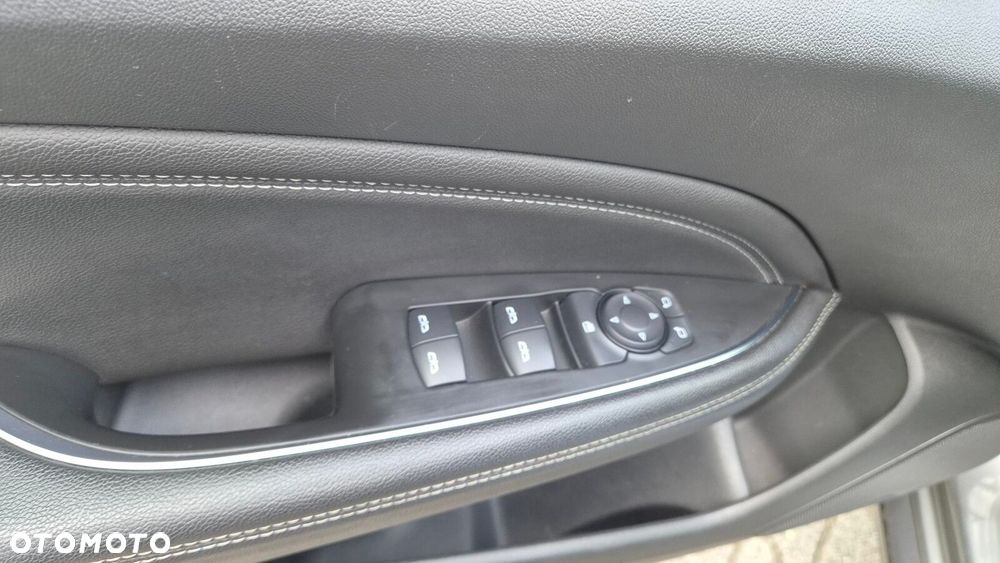 Opel Insignia - 27