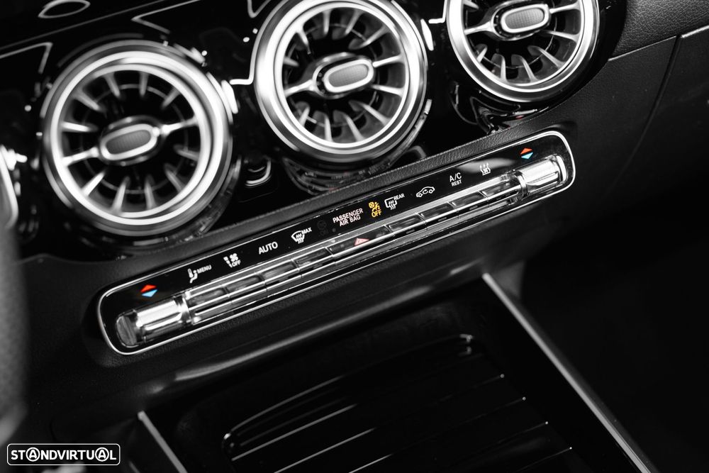 Mercedes-Benz GLA 250 e AMG Line - 37