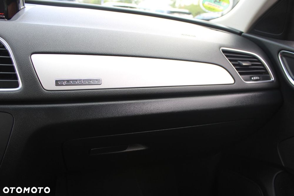 Audi Q3 - 40