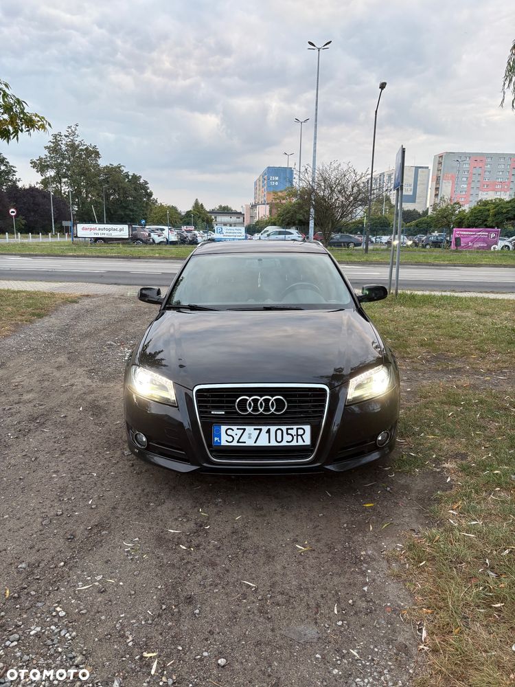 Audi A3 Sportback 2.0 TDI DPF Quattro Ambiente - 9