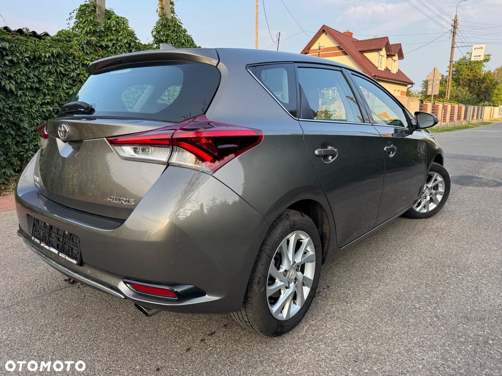 Toyota Auris 1.2 Turbo Edition S+ - 3
