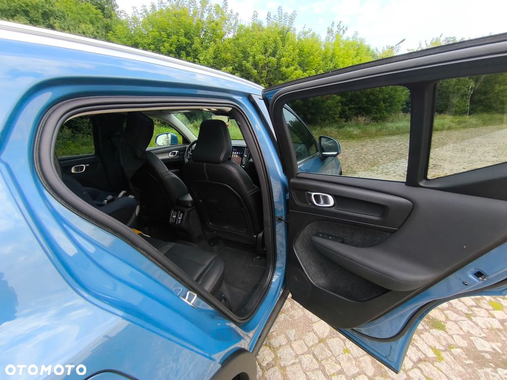 Volvo XC 40 B5 B AWD Inscription - 35